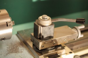 Mounted quick change tool post.